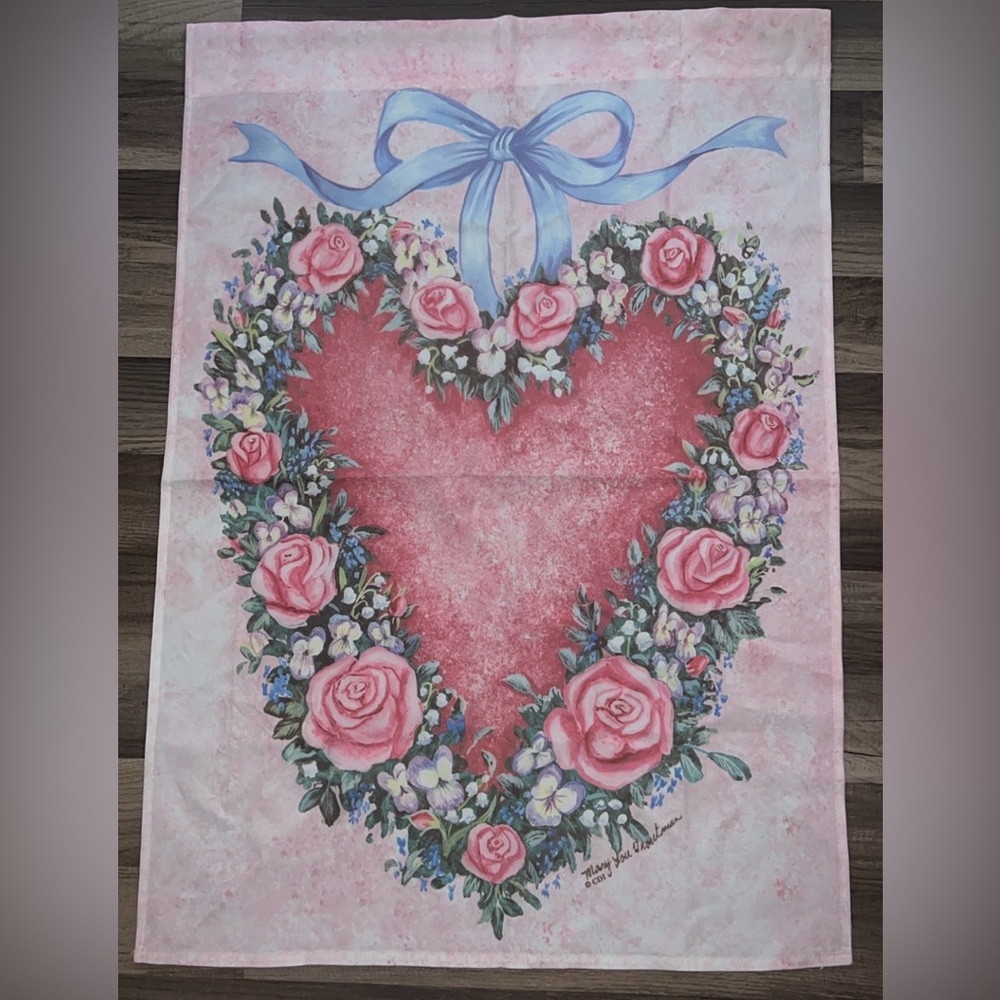 Lovely Heart & Roses Decorative Outdoor Pole Flag 37”x25” Original Art Preowned